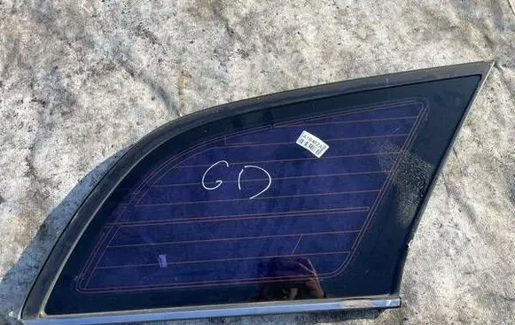Toyota Avensis T250 Rear side window AS2M68 43R-00048