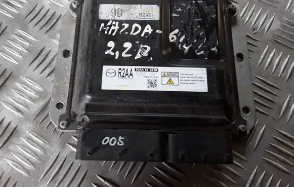 Mazda 6 Engine control unit/module R2AA18881N K423812V