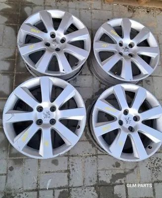 Peugeot 5008 R18 alloy rim 9675496577