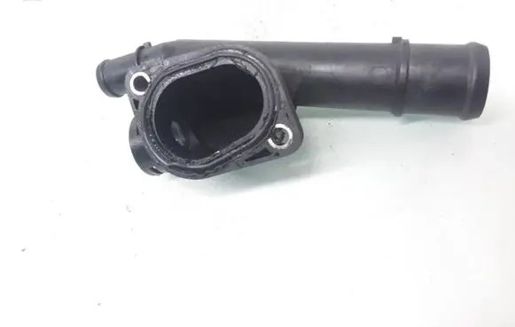 Volkswagen PASSAT B6 Engine coolant pipe/hose 03G121132