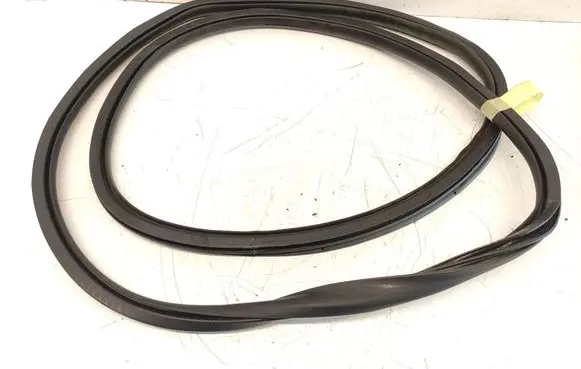 Citroen C4 II Picasso Front door rubber seal 9676258980