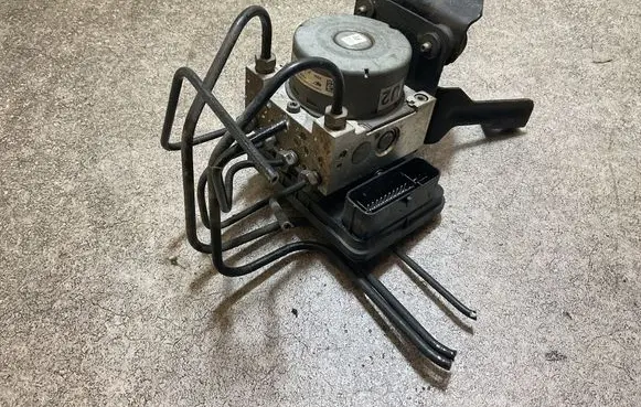 Ford Fiesta ABS Pump D1B12C405AF 10022006784