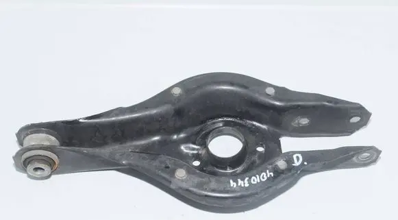 BMW 1 F20 F21 Rear control arm 6867540