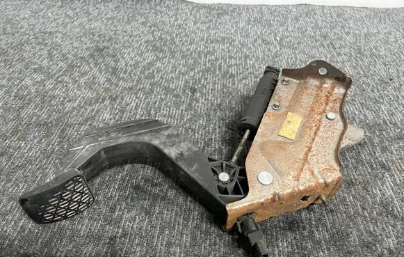 Mercedes-Benz Sprinter W906 Clutch pedal 