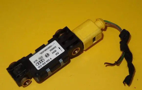 Audi A4 S4 B6 8E 8H Airbag deployment crash/impact sensor 8E0959643A
