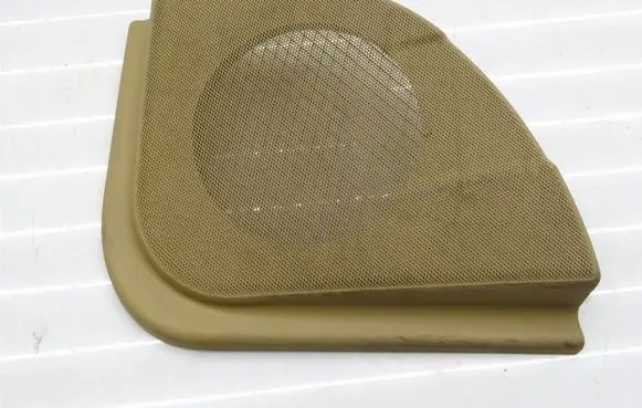 Mercedes-Benz CLS C219 Dash center speaker trim cover A2197270288