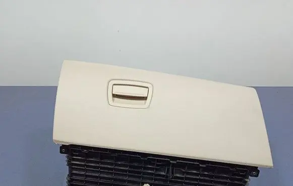 BMW 5 F10 F11 Glove box 9173907