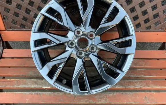 Mitsubishi Outlander R18 alloy rim 