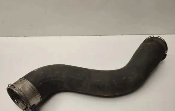 Mercedes-Benz E W212 Intercooler hose/pipe A2045282182
