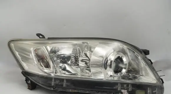 Toyota RAV 4 (XA30) Headlight/headlamp 9336860