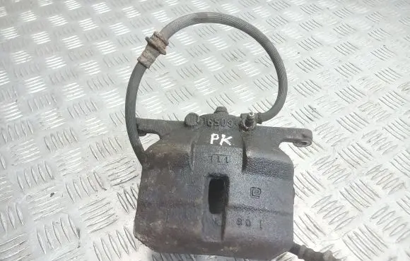 Nissan Qashqai+2 Front brake caliper