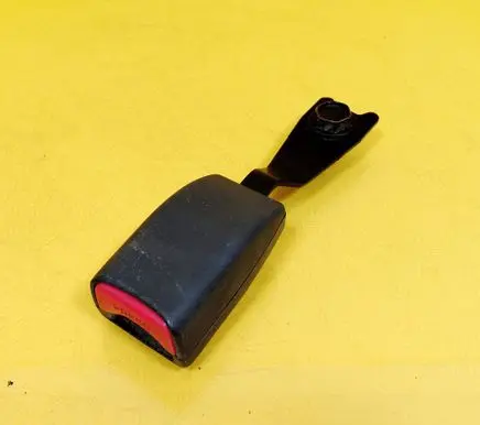 Mazda Premacy Front seatbelt buckle 