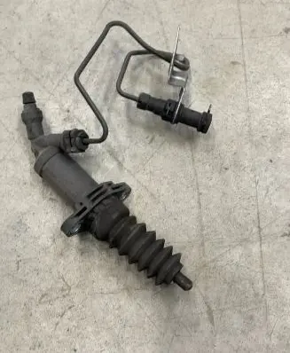 BMW 5 F10 F11 Clutch master cylinder 6785964