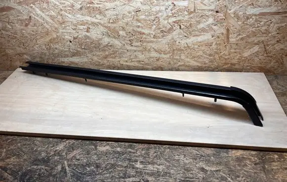 Opel Vivaro Sliding door middle rail 