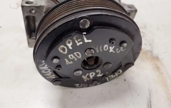 Opel Astra H Air conditioning (A/C) compressor (pump) 13197197 KP2 11176182516
