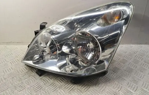 Toyota Corolla Verso AR10 Headlight/headlamp 811700F010 7357230400