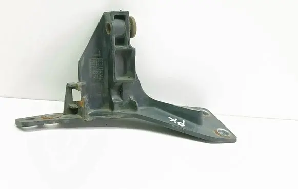 Audi A4 S4 B7 8E 8H Front bumper mounting bracket 8E0805363