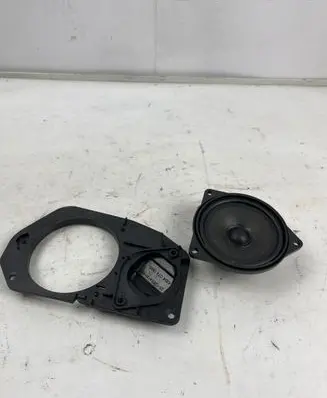 BMW 5 E60 E61 Parcel shelf speaker 43040741985 2512634X1