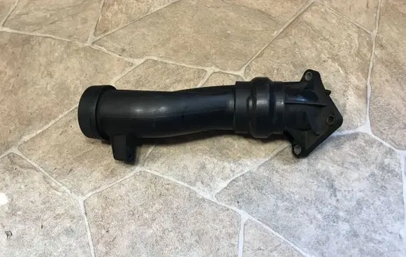 Mercedes-Benz A W169 Oil fill pipe A2660100464