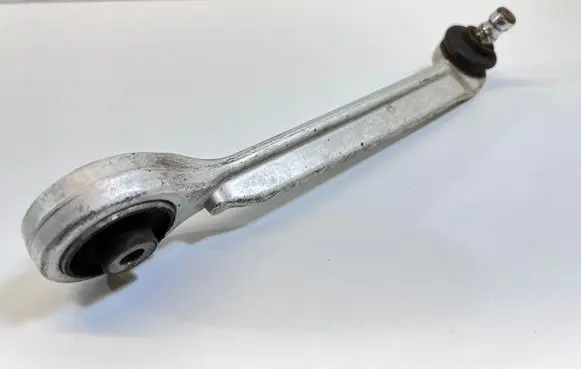Audi A4 S4 B5 8D Front lower control arm/wishbone 8E0407506A