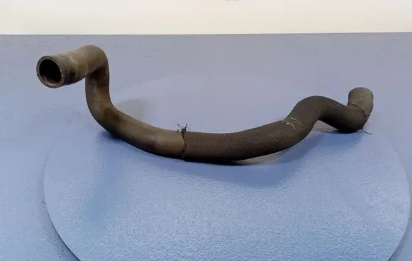 Peugeot 3008 I Engine coolant pipe/hose