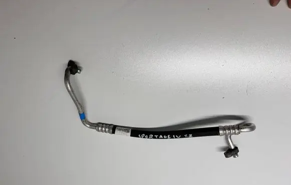 KIA Sportage Air conditioning (A/C) pipe/hose 97762F1100