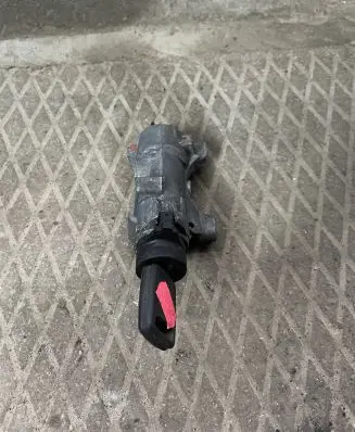 Volkswagen PASSAT B5 Ignition lock 4B0905851 4B0905849