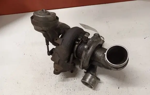 Toyota Corolla Verso AR10 Turbo 0607210263 172010R010