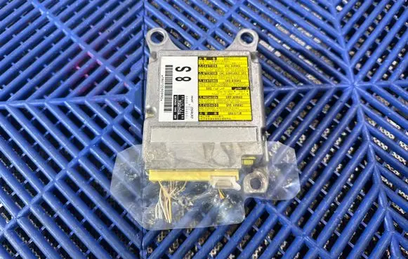 Toyota Prius+ (ZVW40) Airbag control unit/module 8917047760 0660600 1508006060