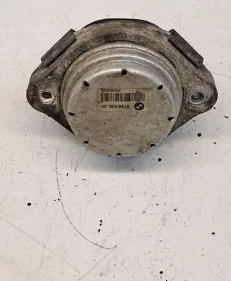 BMW X5 E53 Engine mount bracket 675843001