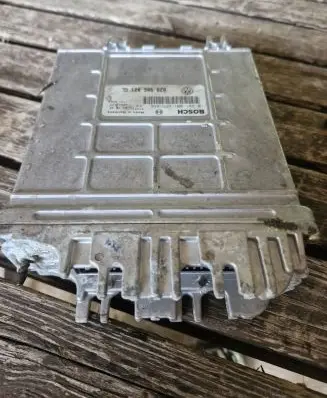 Volkswagen PASSAT B5 Engine control unit/module 028906021GL 0281001655 28SA3177
