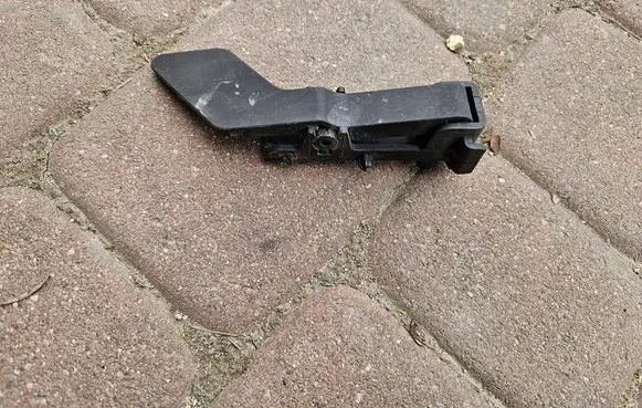 Opel Vivaro Engine bonnet (hood) release handle 656225059R