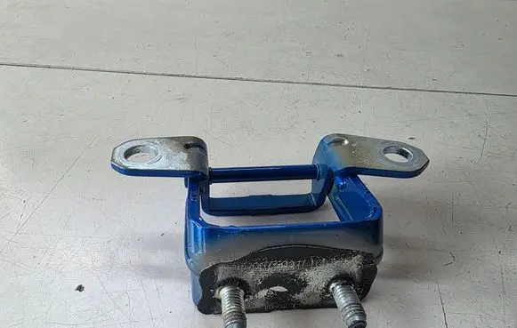Nissan Juke II F16 Rear door upper hinge 