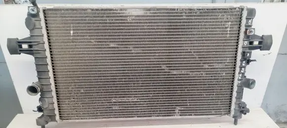 Opel Astra H Coolant radiator