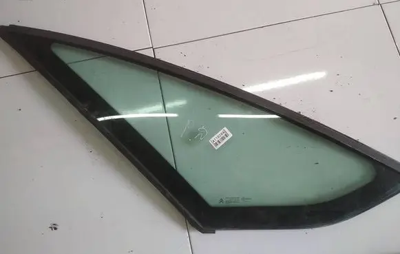 Citroen C4 Grand Picasso Front triangle window/glass AS2