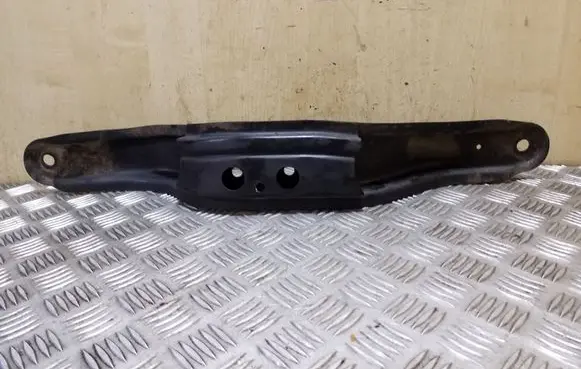 Subaru Outback Gearbox mounting bracket