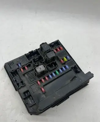 Nissan Qashqai+2 Fuse module 284B7BB00B A286 4832004094