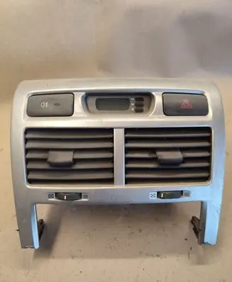 KIA Sportage Dash center air vent grill