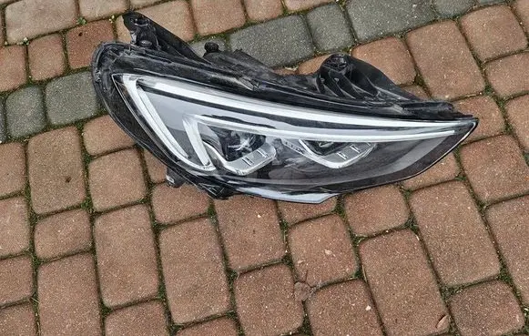 Opel Insignia B Headlight/headlamp 39195646