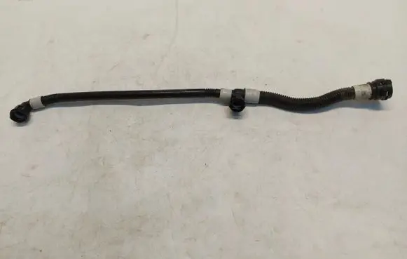 Tesla Model Y Engine coolant pipe/hose 1077576-00-F-JLK01