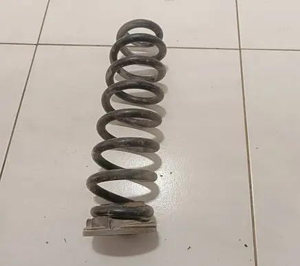 Opel Insignia B Rear coil spring 84126267