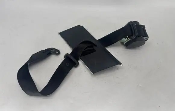 Audi Q7 4L Rear seatbelt 4L0857806G