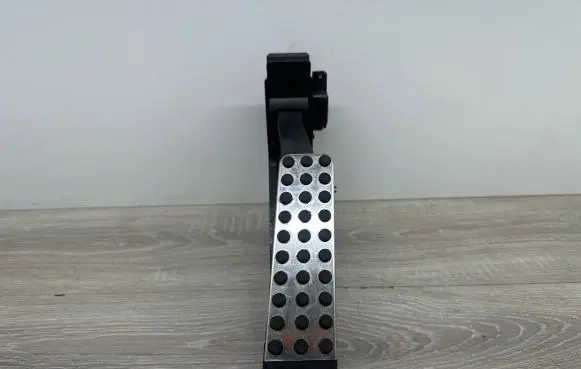 Mercedes-Benz S W221 Accelerator throttle pedal A2203000104