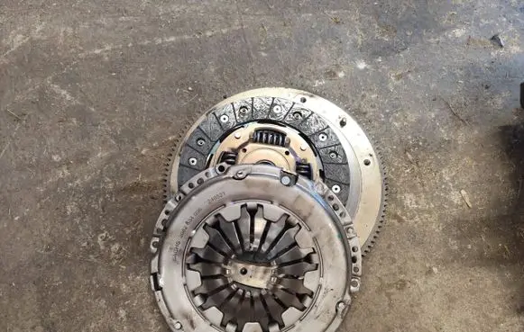 Volkswagen Golf V Clutch set kit 3082634096 240521 SACHS