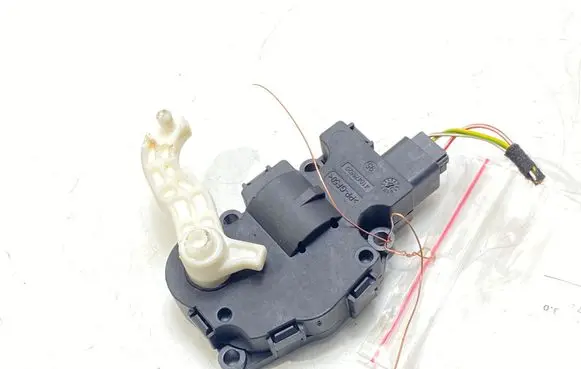 Jaguar F-Pace Air flap motor/actuator MF-113930-1380