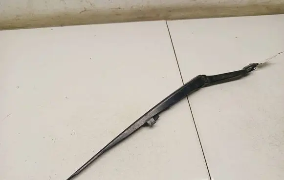 BMW 3 E90 E91 Front wiper blade arm 
