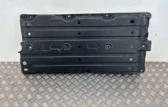 Mitsubishi Space Star Center/middle under tray cover 5370B172