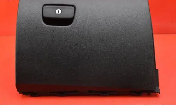 Jeep Grand Cherokee Glove box 