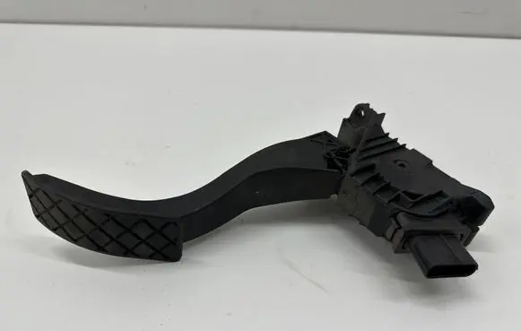 Volkswagen Golf VII Accelerator throttle pedal 5Q1723503F