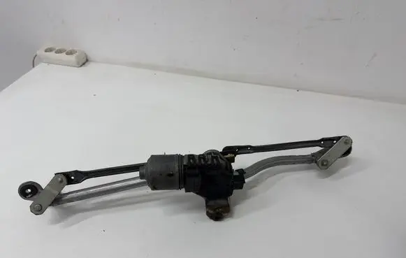 Audi A4 S4 B7 8E 8H Front wiper linkage and motor 0390241509 8E1955119